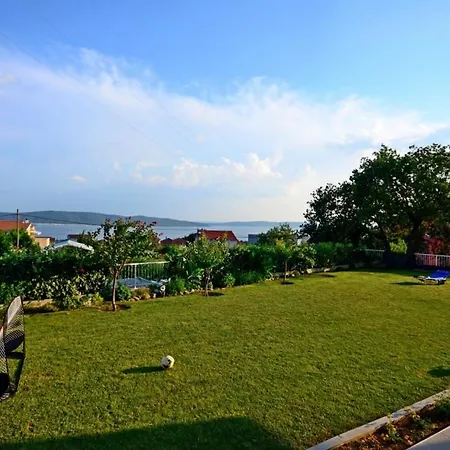 In Kastel Sucurac With Sea View, Balcony, Air Conditioning, Wifi 570-1 * Kastela