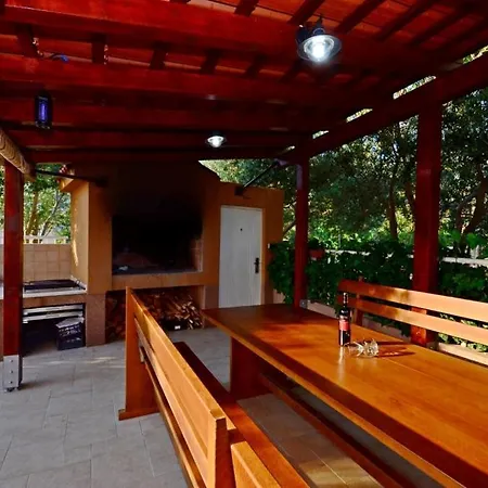 Apartment In Kastel Sucurac With Sea View, Balcony, Air Conditioning, Wifi 570-1