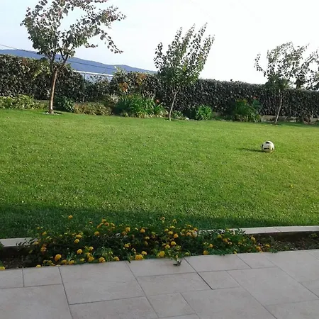 In Kastel Sucurac With Sea View, Balcony, Air Conditioning, Wifi 570-1 Apartment Kastela