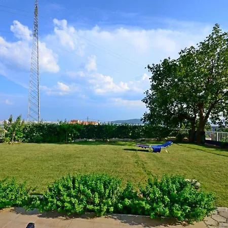 Apartment In Kastel Sucurac With Sea View, Balcony, Air Conditioning, Wifi 570-1