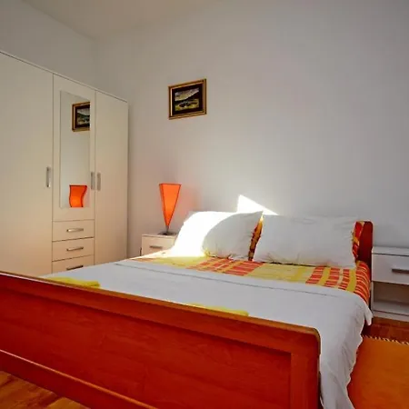 In Kastel Sucurac With Sea View, Balcony, Air Conditioning, Wifi 570-1 Kaštela